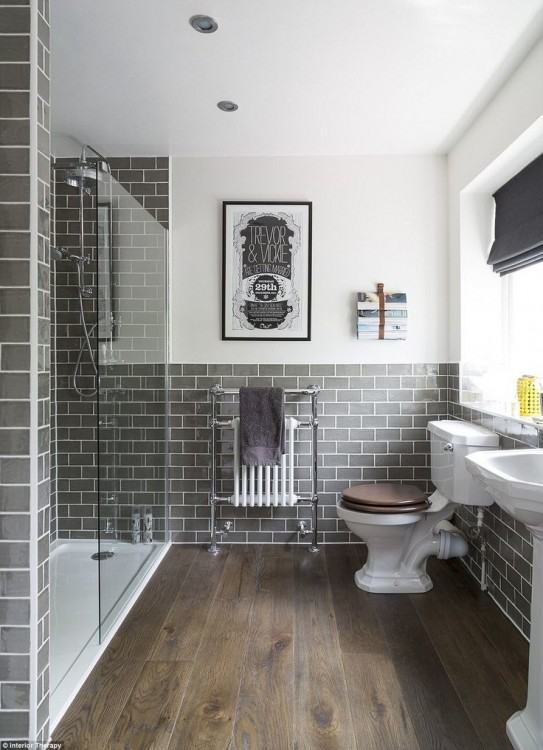 toilet decor ideas this small toilet room got an excellent makeover with  pallets single toilet room