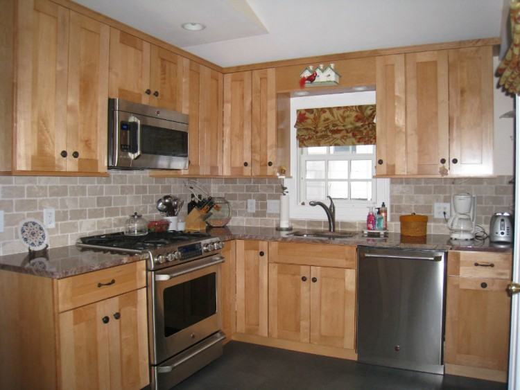 Ideas to update oak kitchen cabinets with countertop, backsplash and  hardware
