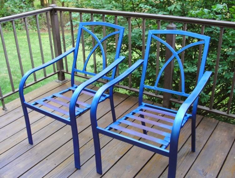 Spray painted brightly colored wicker and Wrought Iron Patio furniture  makeover