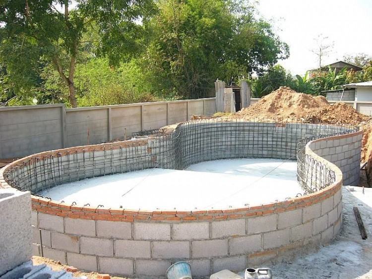 Fully tiled concrete pool